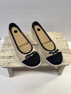 Skechers Shoes WMS SZ 10 Beige BLK On The Go Flex Radiant Bow-Tique Knit Ballet